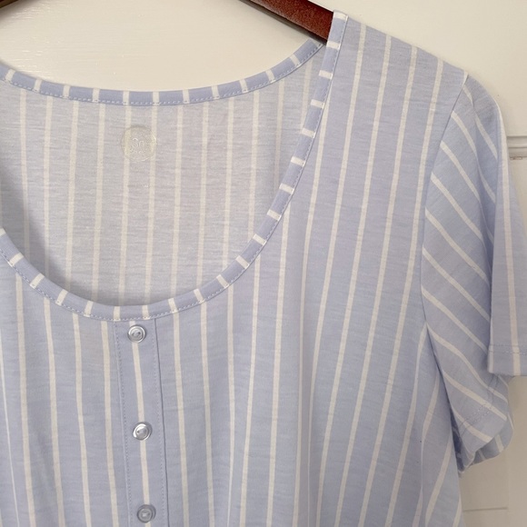 Juniors SO Blue & White Striped Crop Tie Waist - Picture 4 of 7